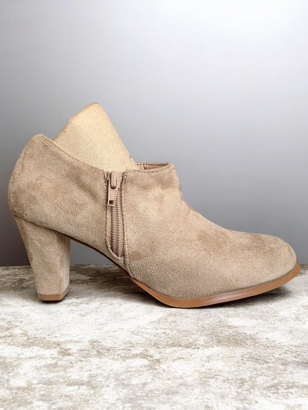 JOURNEE COLLECTION Women's Sanzi Taupe Double Zip Suede Ankle Booties SIZE 7